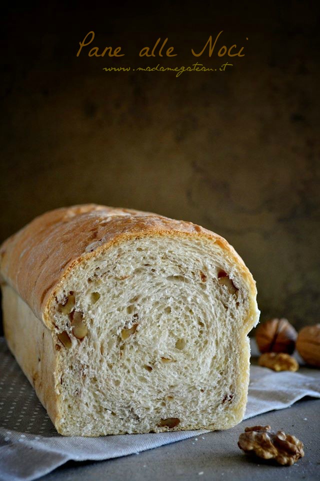 Pane alle noci in cassetta