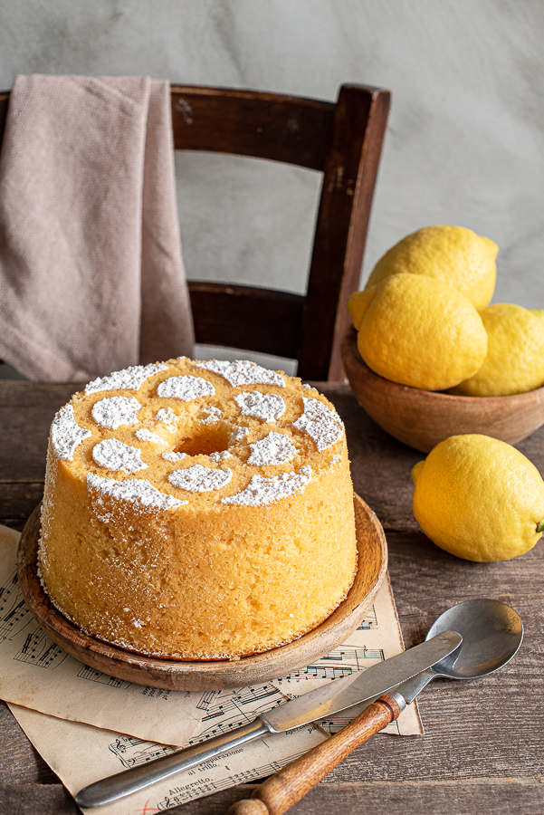 Chiffon cake al limone e cocco - Madame Gateau